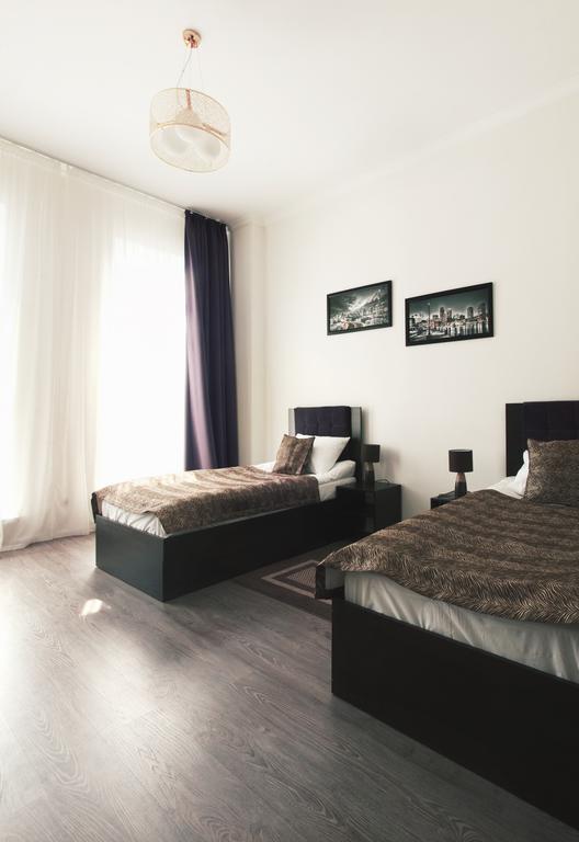 Sovskiye Prudy Hotel Kiev Exterior foto
