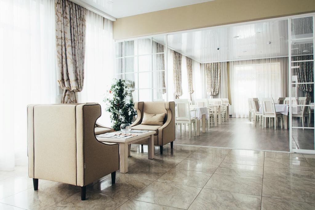 Sovskiye Prudy Hotel Kiev Exterior foto