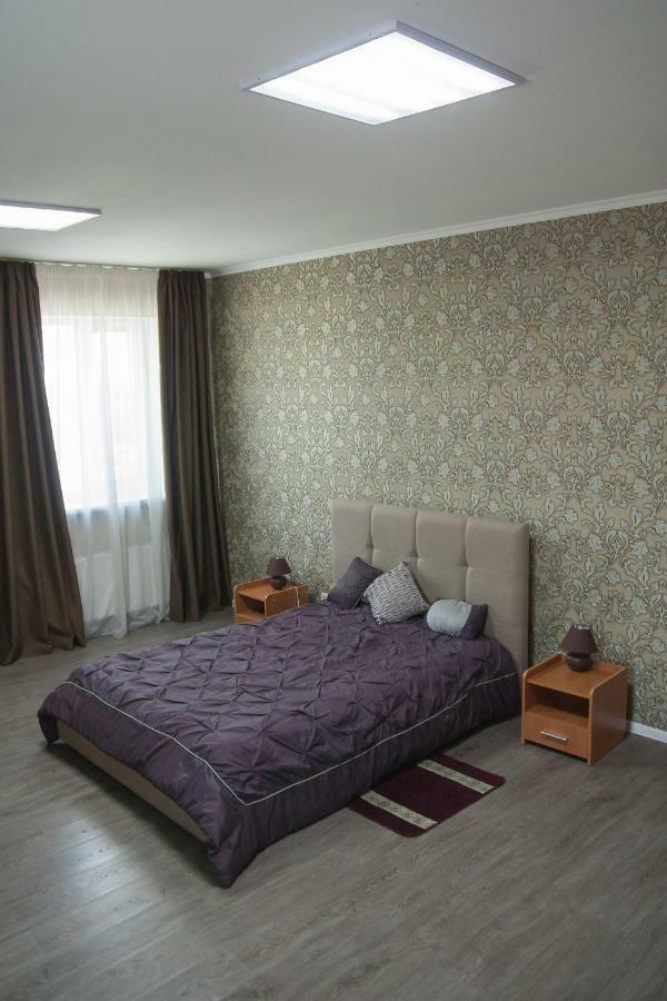 Sovskiye Prudy Hotel Kiev Exterior foto