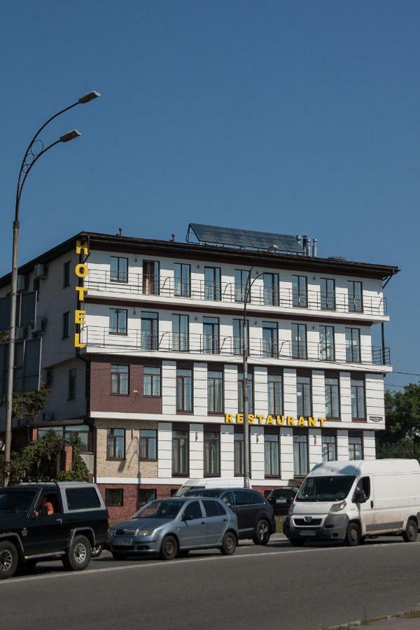 Sovskiye Prudy Hotel Kiev Exterior foto
